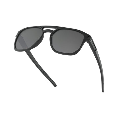 Oakley Lunettes de soleil Latch Beta - Matte Black - Lentilles polarisées Prizm Black Iridium